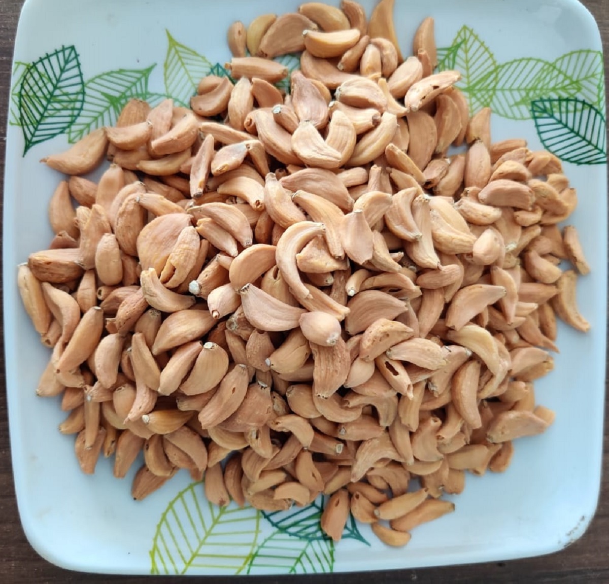 Dehydrated Garlic Flakes 8–15 mm