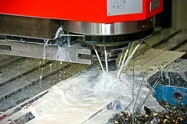 Metalworking coolant (cutting fluid) for band saws and machine tools